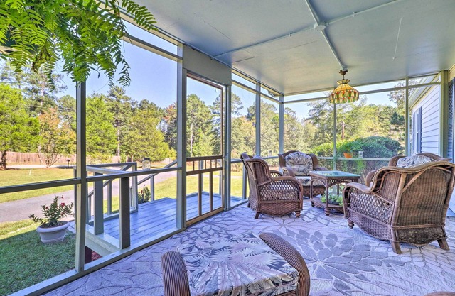 Updated Lake Sinclair Home w/Dock Access!