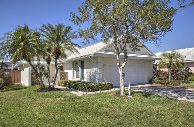 Updated modern villa with beautiful lake views and sunsets.