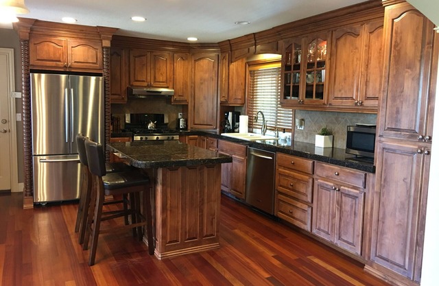 UPDATED: Mtn Top Upscale 4br with hot tub, Sauna, Jacuzzi, Mtn Views