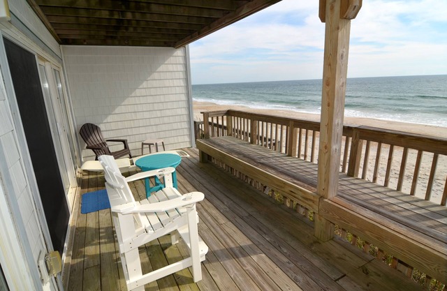 Updated Queen's Grant Oceanfront Condo, Topsail Beach -Pool, Boat Access