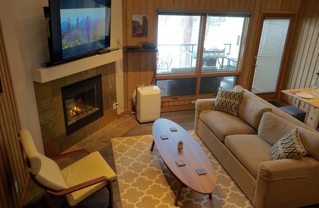 Upgraded Mt.Bachelor Village Loft Condon+ includes IKON pass holder offer
