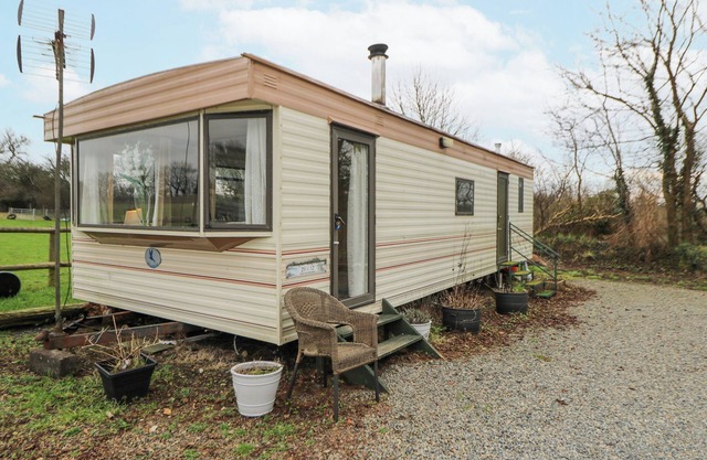 UPPER CALFFIELD CARAVAN, pet friendly, with a garden in Haverfordwest