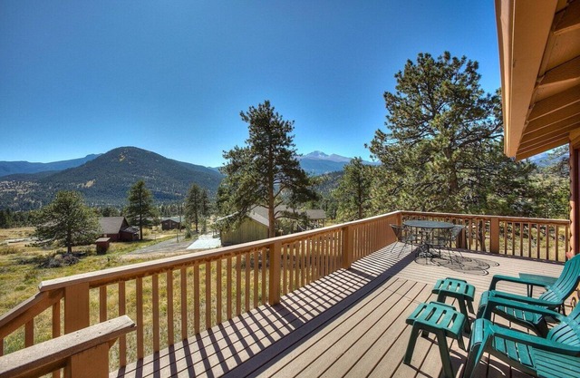 Upper High Lucky Stars - Cabin located at RMNP Entrance - Mountain Views