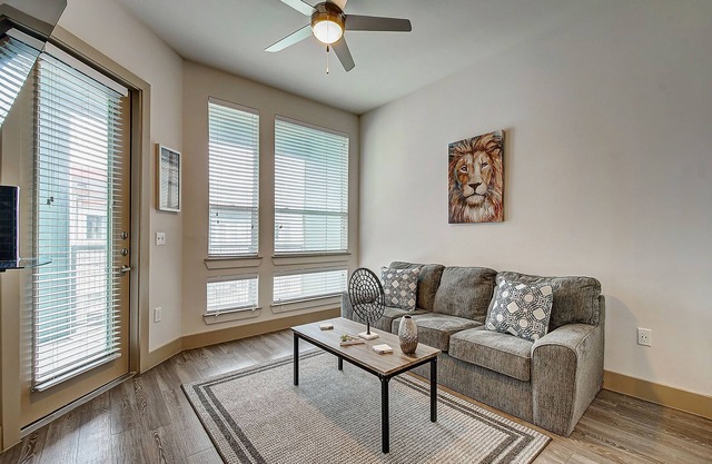 ★ Upscale 1 BR King Bed ★ Ideal for longer stays