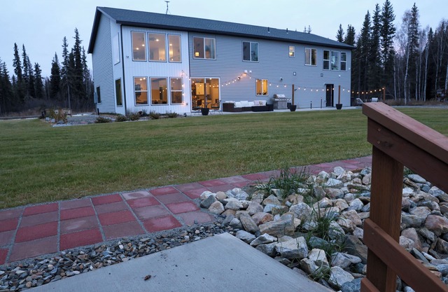 Upscale 6-bedroom estate on the Chena River