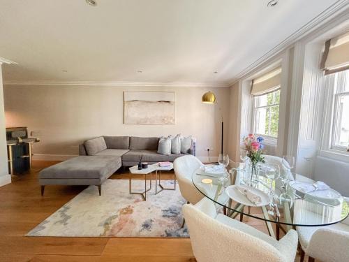 Upscale Apartment in a Prestigious Area