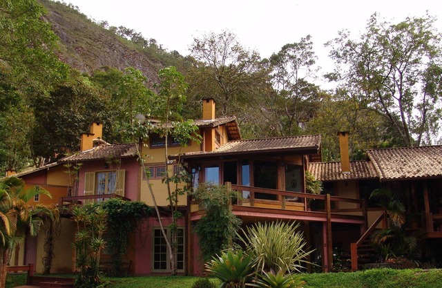 Upscale, beautiful and cozy country house in Araras.