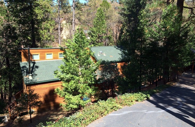 Upscale & Beautiful spacious cabin near Twain Harte with a/c