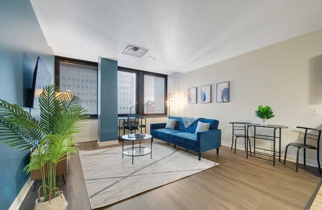 Upscale Charm | NEWLY UPDATED PREMIUM LOCATION | 24/7 Gym Terrace Roku — 2 TVs!