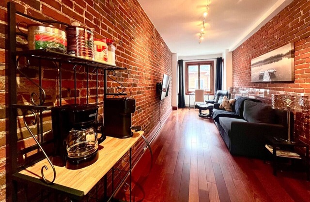 Upscale condo in Saint-Jean-Baptiste