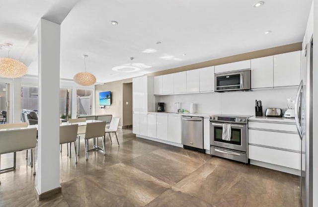 Upscale Modern Villa Private w Terrace in Bahia Mar Beachfront Resort, Heated Pool!
