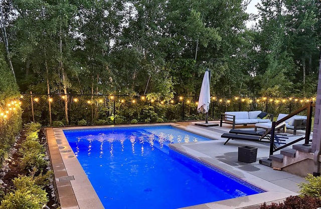 Upscale Urban Villa w/Pool, Office, TV/Game Lounge