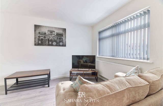 Upto 20% Off | Stylish 3BR Blyth Home | Work Stay