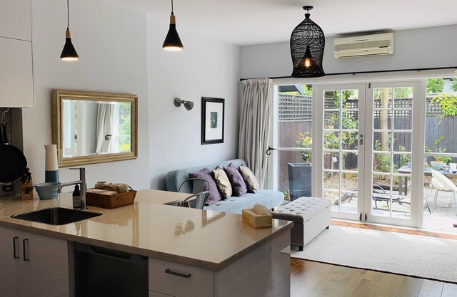 Uptown City Haven - Christchurch Townhouse