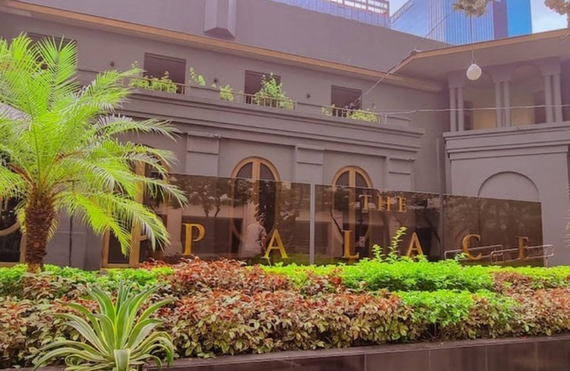 Uptown Parksuites Elegant & Cozy 1 Bedroom w/Balcony, Washer, Wifi & Netflix