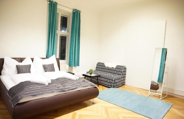 Urban City Apartment - Contactless Check-In