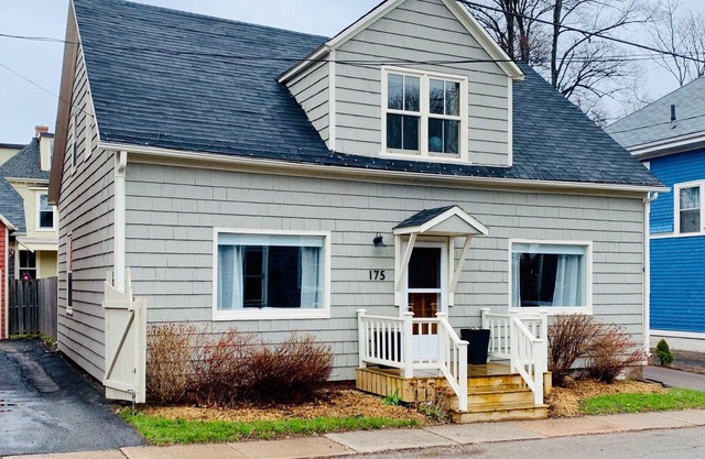 Urban Cottage - in the heart of Charlottetown
