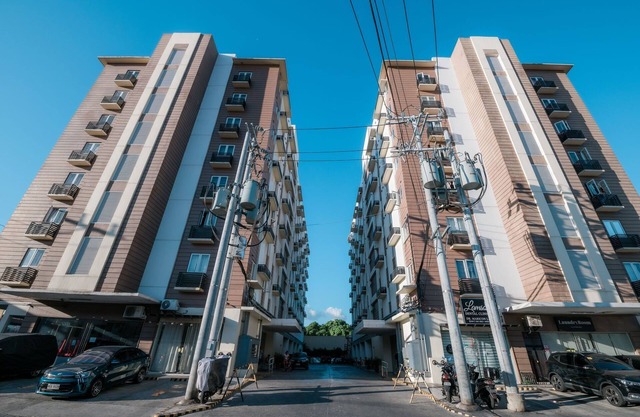 Urban Haven: Staycation near Airport