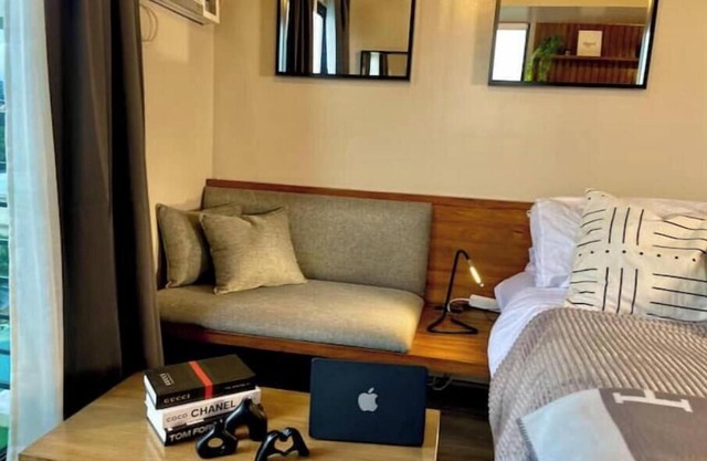 Urban Loft Mountain View Near IT Park Fast WiFi