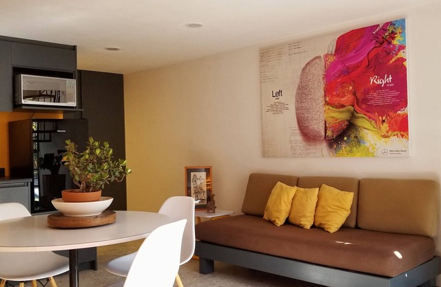 URBAN LOFT NEAR DOWNTOWN