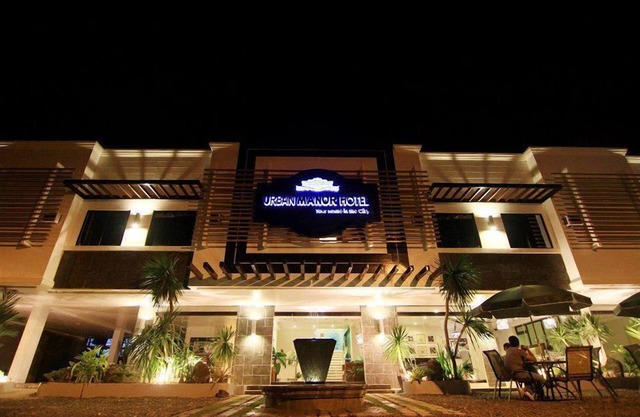 Urban Manor Hotel