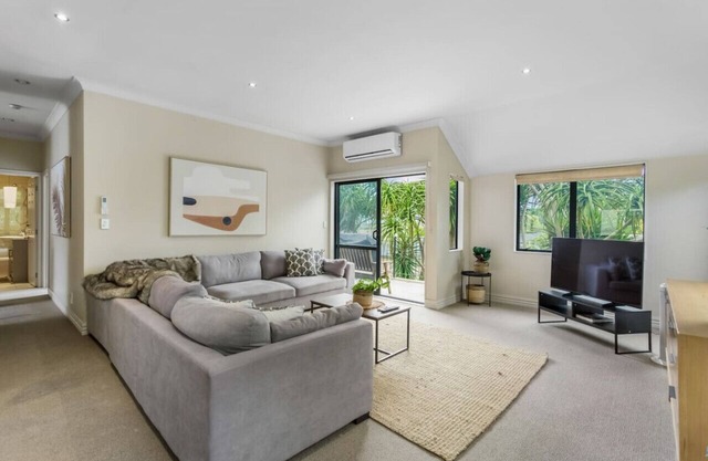 Urban Uplift 2BR Unit near Eastern Auckland Beaches