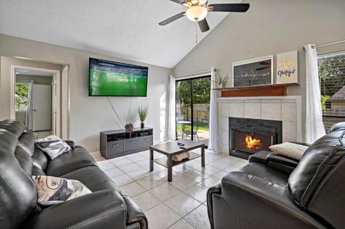 Urban Pad - 6 min to The Domain, 8 min Q2