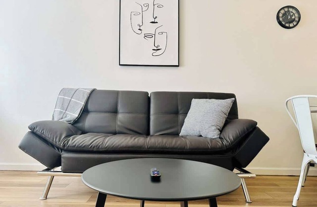 Urban Reatreat/Sleeps 7/D9