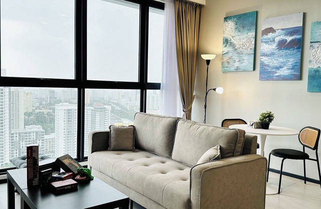 Urban Suites Cozy Home with Netflix & Boardgames