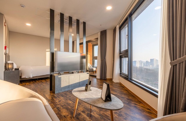 Urbanest Hotel