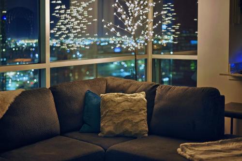 Urbanest - Spectacular Views & Amenities Parking