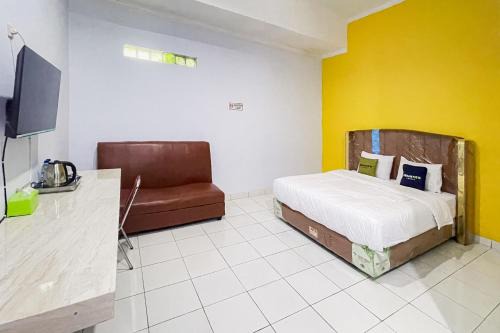Urbanview Hotel Grand Seven One Kaur