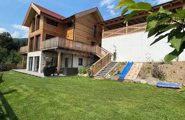 Urlaub mit dem besonderen Flair - perfekt für Sommer- und Winteraktivitäten.