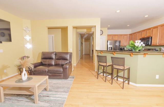 Utopia Luxury Stay - Lake Tapps