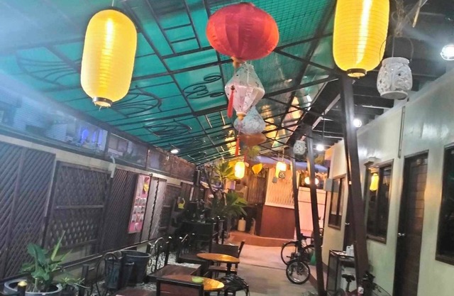 V House