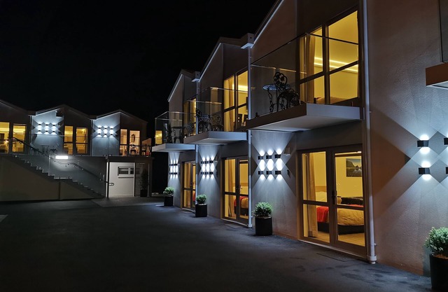 V Motel