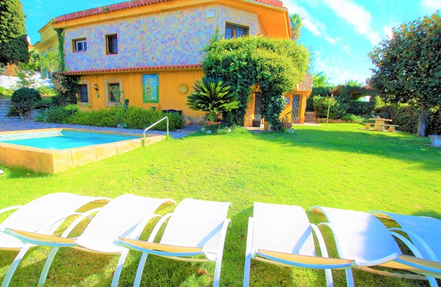 V&V LLORET-Villa Elsa: 2 swimming pools + garden-indoor heated pool in winter