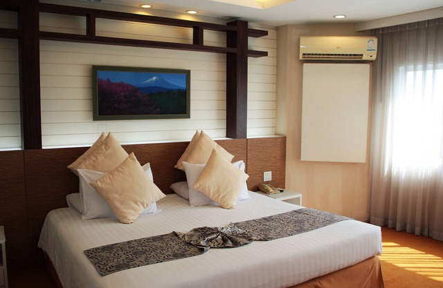 V Verve Service Apartment Hotel