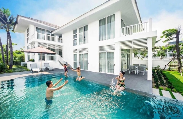 V4B- YOUR REFINED LUXURIOUS PARADISE