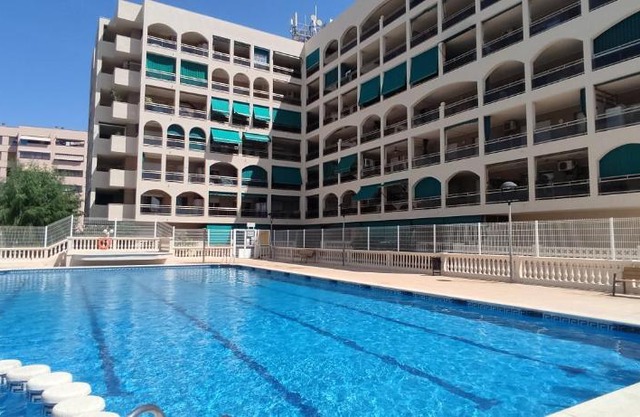 vacaciones en pineda con 2 piscinas, playa a 5 min