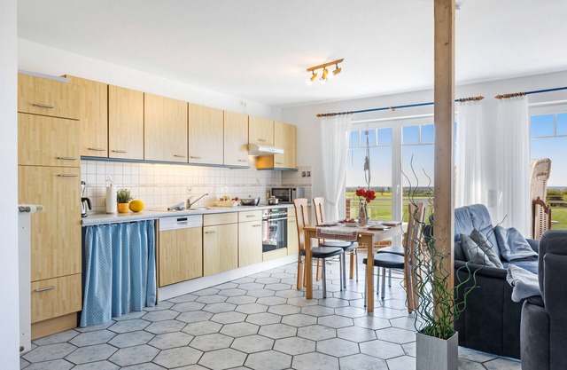 Vacation apartment/apartment for 5 guests with 65m² in Fehmarn OT Meeschendorf (65723)