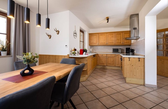 Vacation apartment Obersee, 1-4 persons, 97 sqm, 2 bedrooms, balcony with view