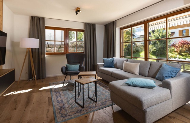 Vacation apartment Königssee, 1-4 persons, 104 sqm, 2 bedrooms, balcony with mountain view