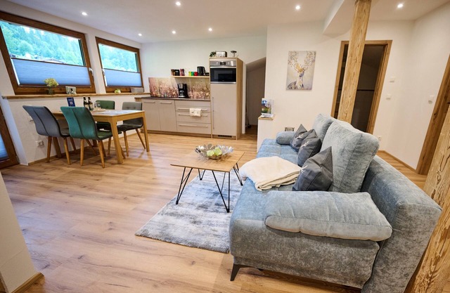 Vacation apartment for 1-4 persons, 50 sqm, separate bedroom, living/dining room, bathroom with shower/WC, balcony
