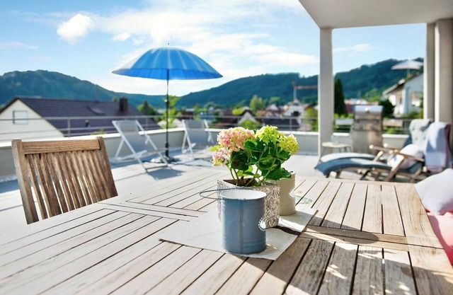 Vacation apartment/apartment for 4 guests with 65m² in Bodman-Ludwigshafen (166316)