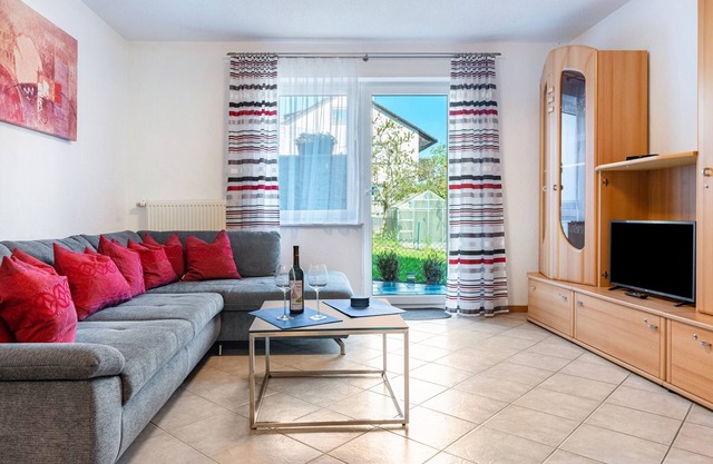 Vacation apartment 'Terrasse' with private terrace and Wi-Fi
