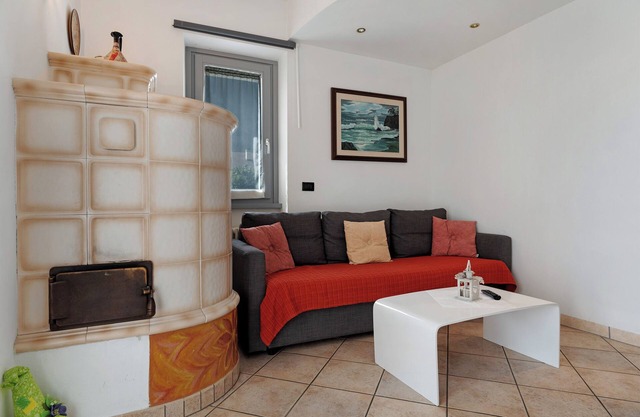 Vacation Apartment Ciclamino Superior Otto with Mountain View, Wi-Fi & Terrace
