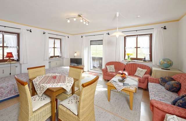Vacation apartment III in the adjoining house, 65 sqm with separate bedroom, east-facing balcony