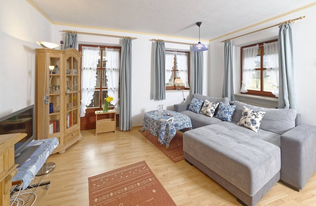 Vacation apartment IV in the adjoining house, 65 sqm with separate bedroom, south-facing balcony
