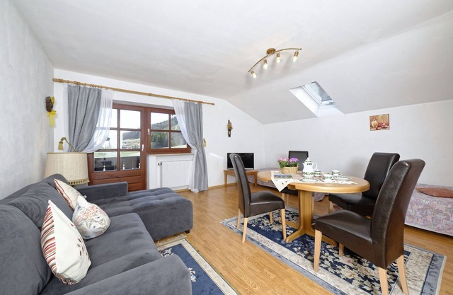 Vacation apartment I in the adjoining house, 65 sqm with separate bedroom, north-east facing balcony